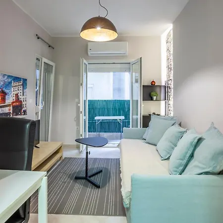 Be Queen-your Urban Apartament Salonic