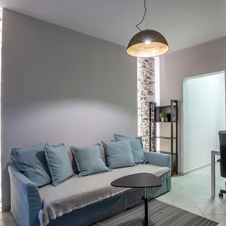 Be Queen-your Urban Apartament Salonic