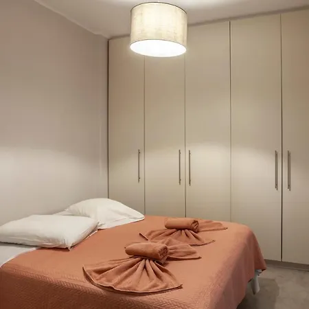 Be Queen-your Urban Apartament Salonic
